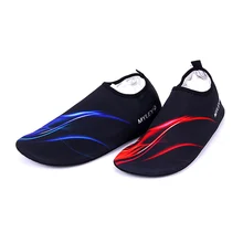 Модные Для Мужчин's Быстросохнущие кроссовки без шнуровки Быстросохнущий пламя дышащая Спортивная обувь легкая дышащая пляжные сандалии Нескользящая Женская резиновая обувь