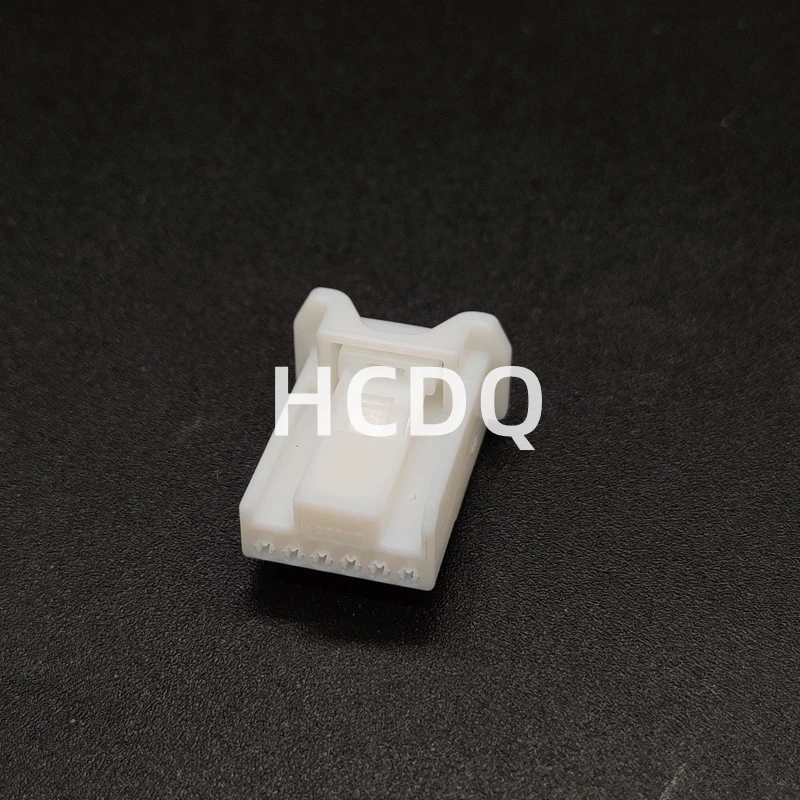 The original 90980-12C72 6PIN automobile connector plug shell and connector are supplied from stock