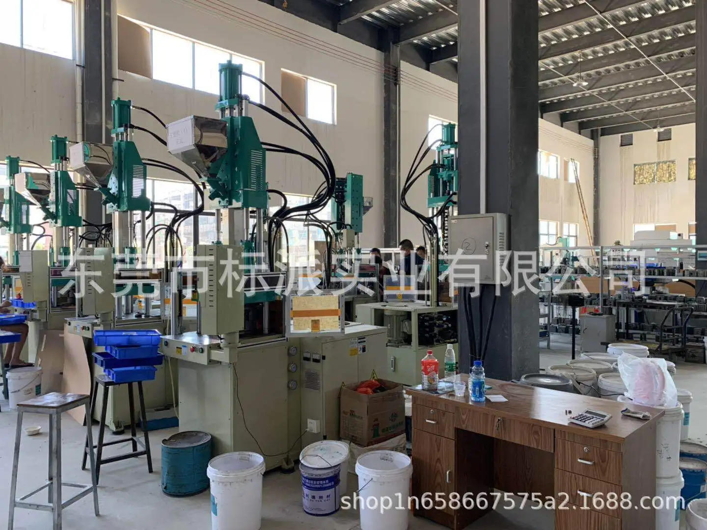 Напрямую от производителя продавая Модель пряжки 304 нержавеющая сталь Съемная застежка Анти-потери Висячие пряжки мужчин и женщин творческие P