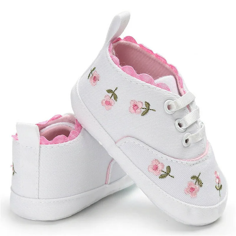 Pudcoco Cute Baby Girl Crib Shoes Newborn Flower Embroidery Soft Sole Prewalker Sneakers - Color: White