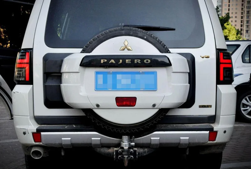 Rear Running Light + Brake + Reverse + Dynamic Turn Signal Car LED Tail Light Taillight For Mitsubishi Pajero Montero 2006-2020