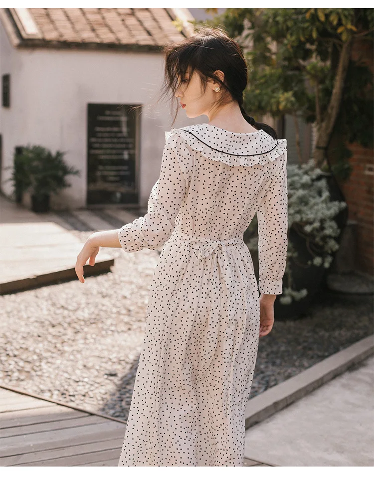 10453685897_1961066287