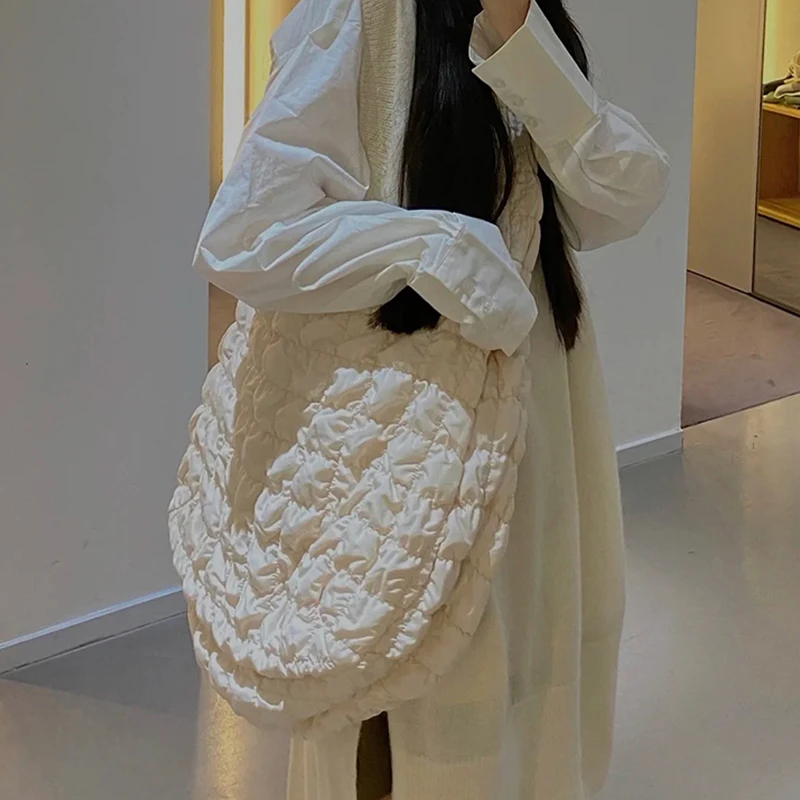 Casual Large Capacity Tote Shoulder Bags Designer Ruched Handbag Luxury Nylon Quilted Padded Crossbody Bag Female Big Purse 2021 Casual Large Capacity Tote Shoulder Bags Designer Ruched Handbag Luxury Nylon Quilted Padded Crossbody Bag Female Big Purse 2021