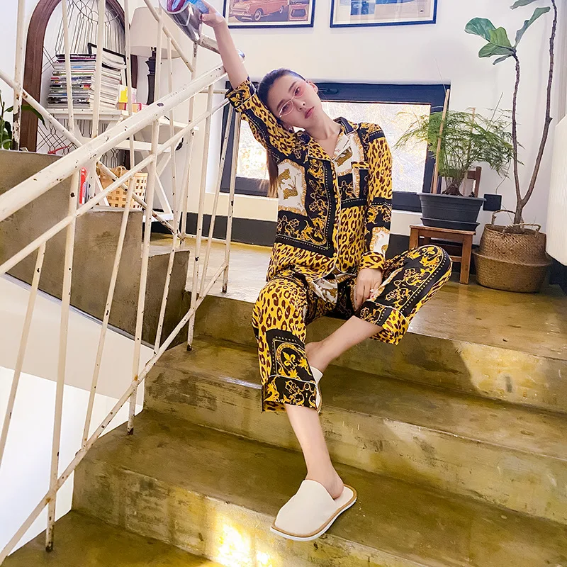 

New Pajamas Ladies Spring And Summer Ice Silk Long Sleeve Suit Summer Thin Section Simulation Silk Home Service Two-Piece Suit