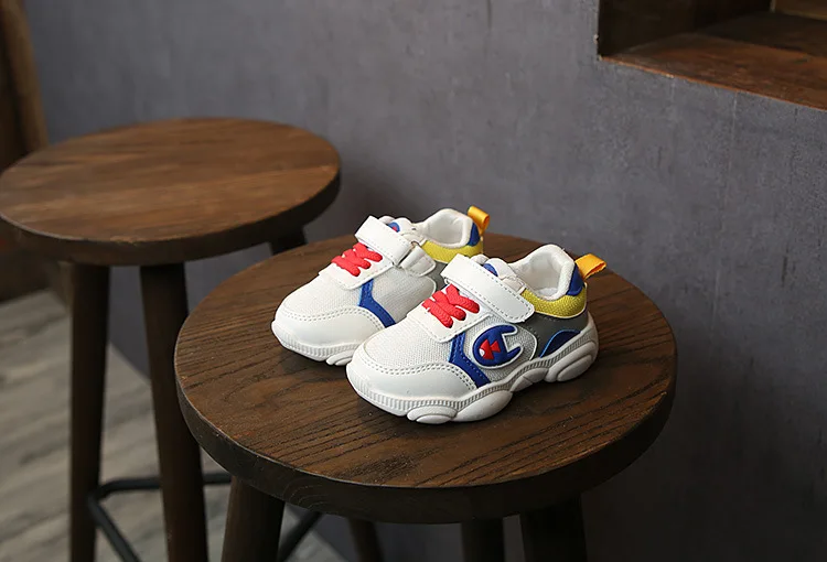 Fashion Explosion Children's Sports Shoes Spring and Autumn New Boys Casual Shoes Breathable Girls Net Red Bear Shoes