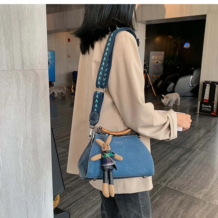 Retro Matte Autumn and Winter Women's Bag New Wave Fashion Wild Messenger Bag Wide Shoulder Strap Bag gg