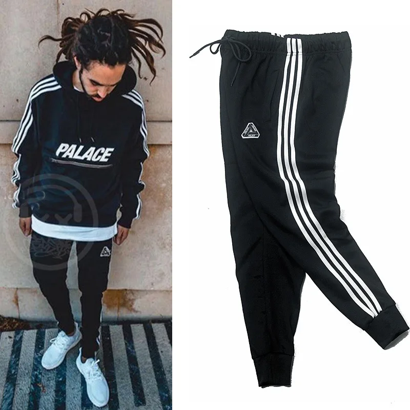 

Popular Brand Wu Yifan Celebrity Style Triangular Embroidered Three Lever Beam Leg Sports Casual Trousers Men And Women Couples
