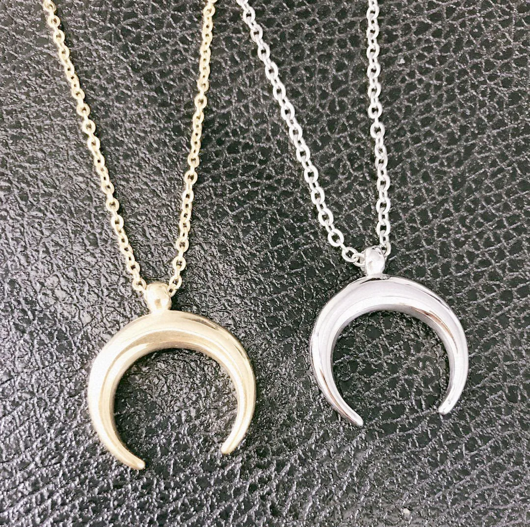 Manufacturers Direct Selling Stainless Steel Ox Horn Moon-Shaped Necklace Pendant Europe And America-Style Hot Selling Amazon Ac