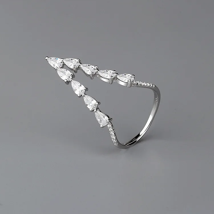 

CMajor S925 Sterling Silver Jewelry Korean Fashion Simple Temperament Creative Hollow Out V-ring Mouth 7A CZ Ring for Women