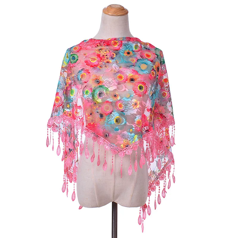 New-Summer-lace-triangle-scarf-Korean-version-of-the-new-lady-hollow-embroidery-fringed-screen-shawl (1)