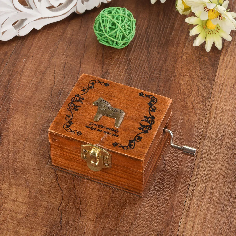Office Music Box Desktop Carved Wooden Hand Crank Portable Holiday Home Decoration Christmas Kids Antique Birthday Gifts Craft - Цвет: 4