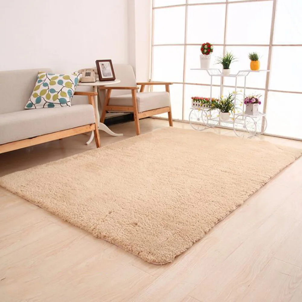 ковер в современном интерьере. ковер в спальню. светлый ковер в комнату. квадратный ковер в интерьере. ковер rene grey 598621.