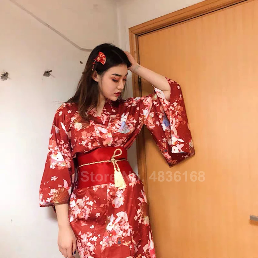 roupa feminina japonesa