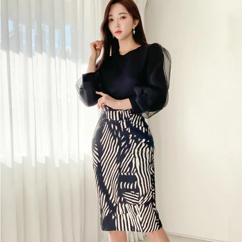 

2020 Spring Summer Casual Elegant Two Piece Set Women Mesh Patchwork Sheer Blouse and Fringe Skirt Ladies 2 Piece Set Plus Size
