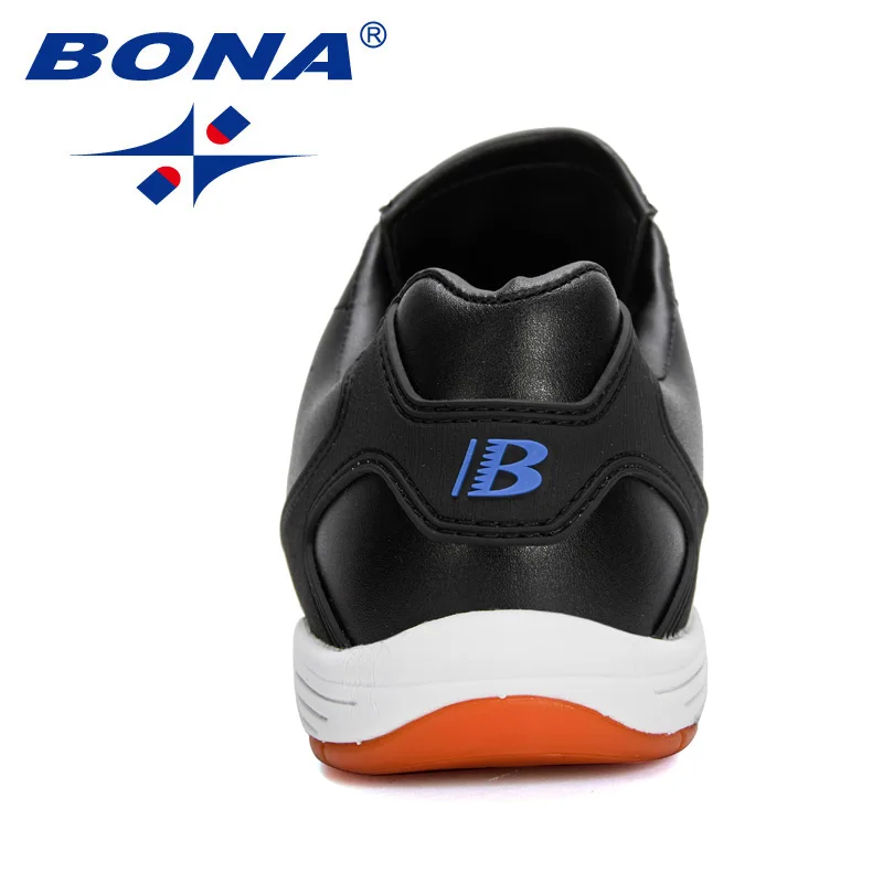 Multi-Sports Shoes Men Outdoor Soccer Shoes Cushion Breathable Walking