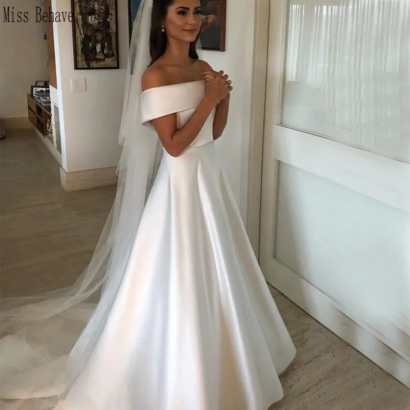 

DD JYOY Elegant Satin Wedding Dress 2020 Strapless Neck A Line Wedding Dress Simple Style Bridal Gown Zipper Back Free Customize