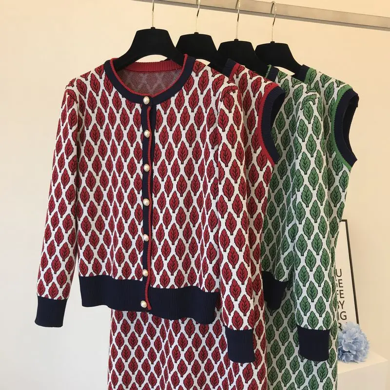 ALPHALMODA/ Зимний вязаный кардиган с круглым вырезом+ платье, Женский жаккардовый костюм из двух предметов с узором в виде листьев и ромбика, повседневный комплект OL