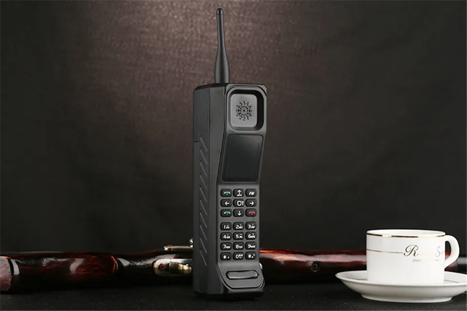 (Подарок) супер большой KR999 Роскошный Ретро телефон Громкий звук банк питания в режиме ожидания две sim-карты тяжелый H-mobile M999 с русской