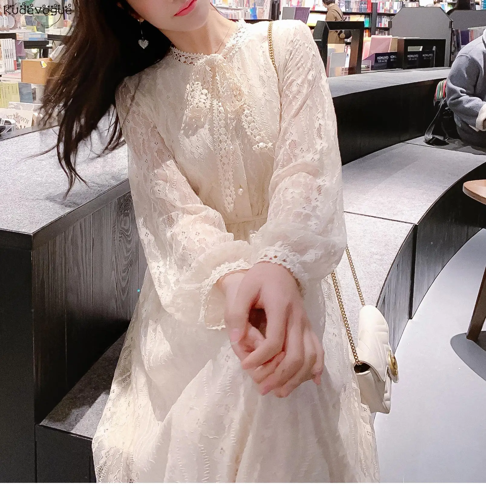 

Temperament was thin and popular lace bottoming dress fairy super fairy mid-length light cooked wind waist