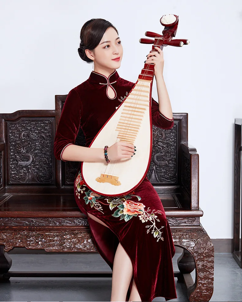 Новое ретро платье для женщин с длинным золотым бархатом cheongsam юбка для мам на осень, вышитое платье для женщин в