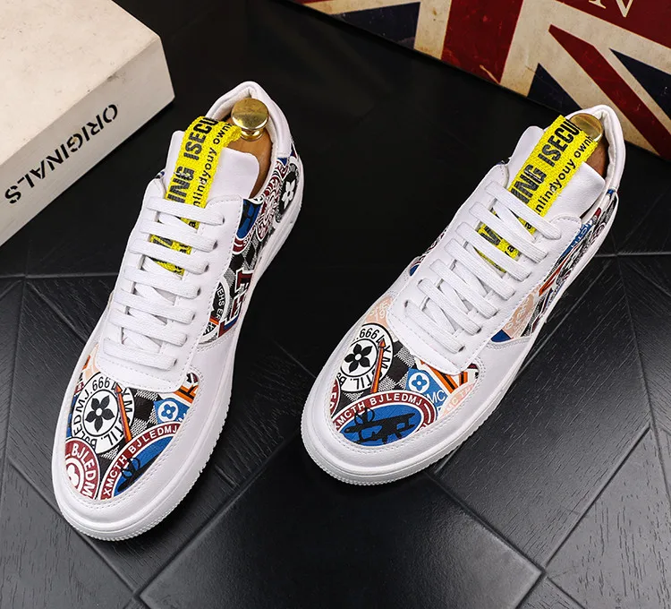 Men brands designer trend Graffiti printing Causal Flats shoes Male students board shoes Man web celebrity zapatos hombre