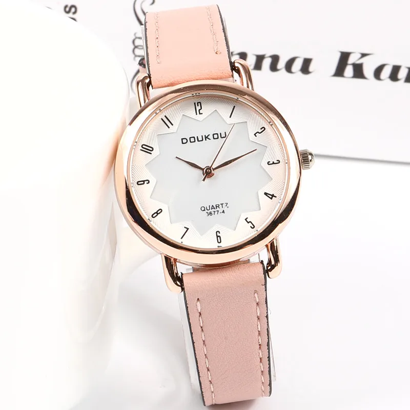 Pink LM Ретро простые женские часы-браслет, женские повседневные кварцевые часы с маленьким циферблатом, модные женские кожаные часы, женские часы - Цвет: Pink LM