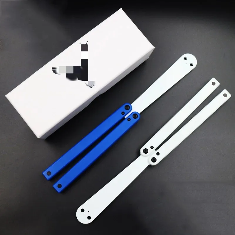 Squid Practice Butterfly Trainer Knife Plastic No Edge Multi-funtion Folding Pocket Butterfly Trainer Game Tools Knife
