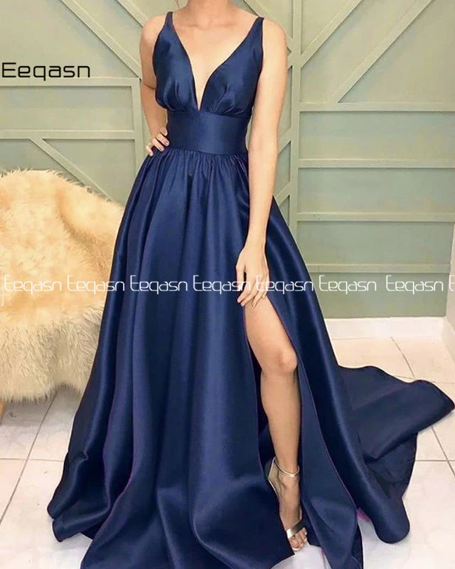 Eeqasn Elegant A Line V Neck Emerald Green Long Prom Dresses Slit Satin Women Formal Graduation Evening Dress 2020 Plus Size