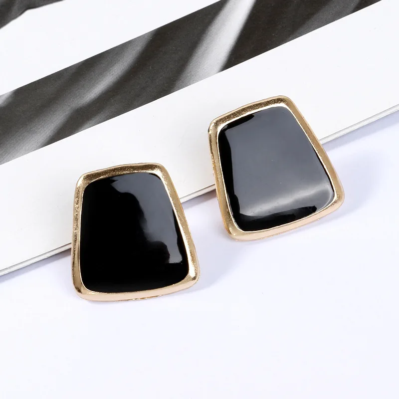 5Colors-Black-White-Enamel-Korean-Stud-Earrings-For-Women-2019-Fashion-Jewlery-Simple-Female-Earring-Oorbellen (4)