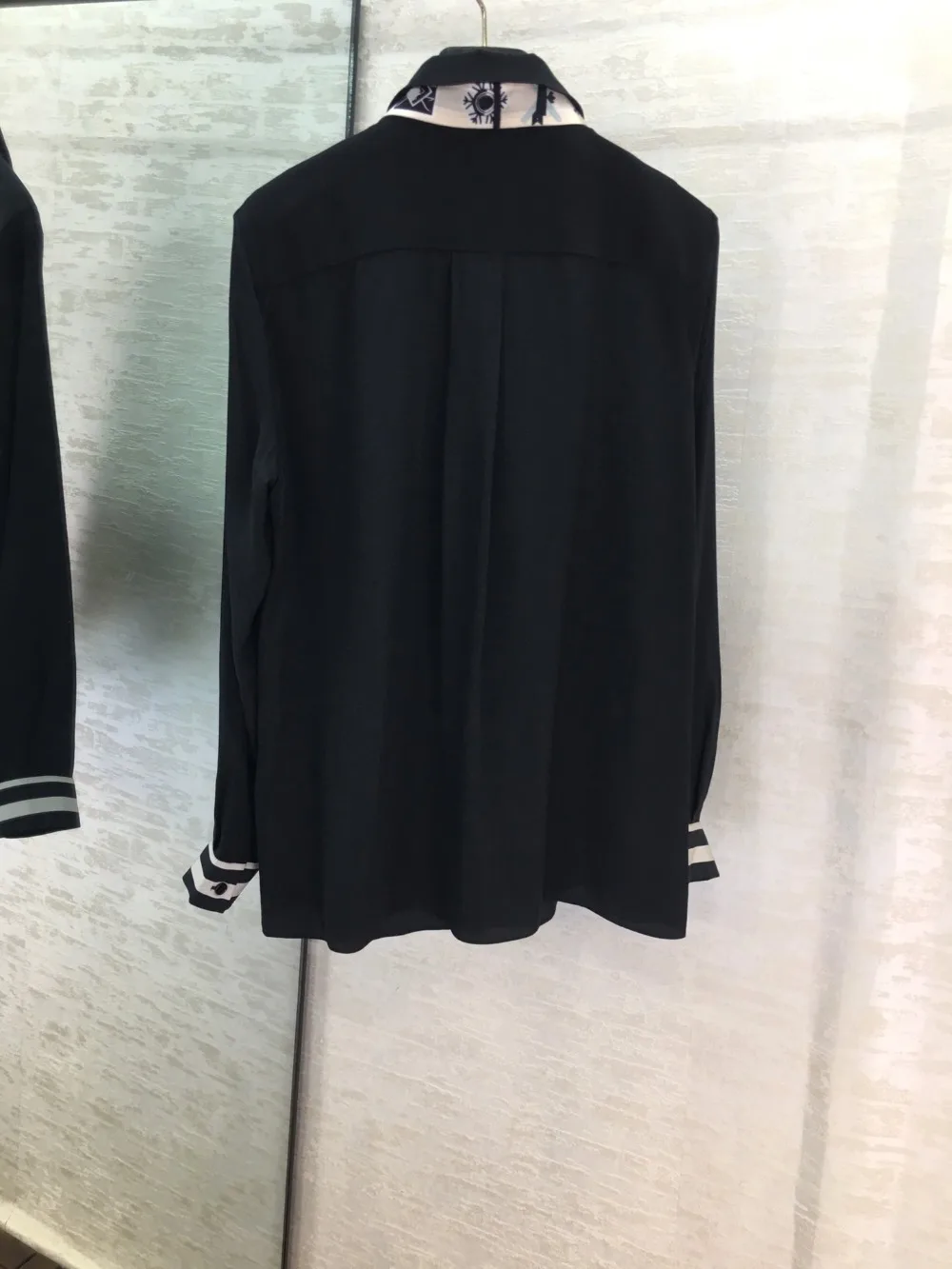 12.7 New Bow Collar Silk Print long sleeve blouses