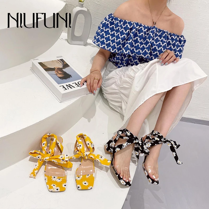 Sandalias de tacón alto con tiras en el tobillo para mujer, zapatos de PVC  transparentes con punta cuadrada, informales de tela de satén - AliExpress  Calzado