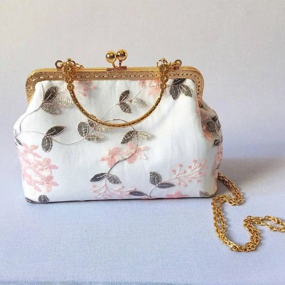 

Embroidered chains women handbags handmade pu leather embroidery shoulder bags quality soft waterproof messenger bags 2019 new