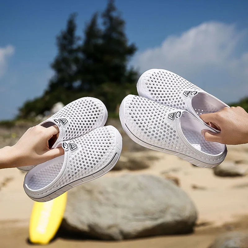 

Original Classic Clogs Garden Flip Flops Water Shoes Women Summer Beach Aqua Slipper Outdoor LightWeight Sandals Gardening Shoes