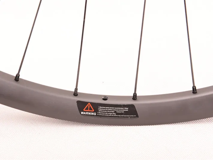 Lightweight mountain carbon fiber bicycle 26 27.5 29er mountain bike disc brake wheel center lock DT swiss  240S wheelset