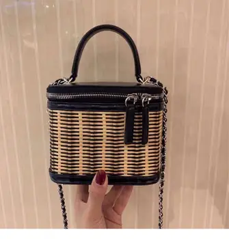 

Famous Brand Designer Rattan Bag With Chain Belt Box Package Travel Bag Summer Purses And Handbags Black White Red For Choice