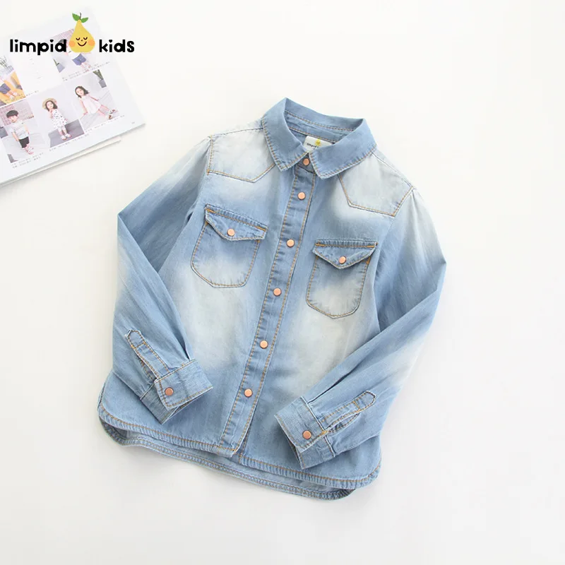 8158 г. Простые джинсовые рубашки с заклепками; Весенняя рубашка с длинными рукавами для девочек; детская одежда