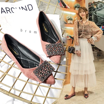 

2019 spring and autumn new large size women's single shoes Korean version of suede pointed bright diamonds a pedal lazy casual s