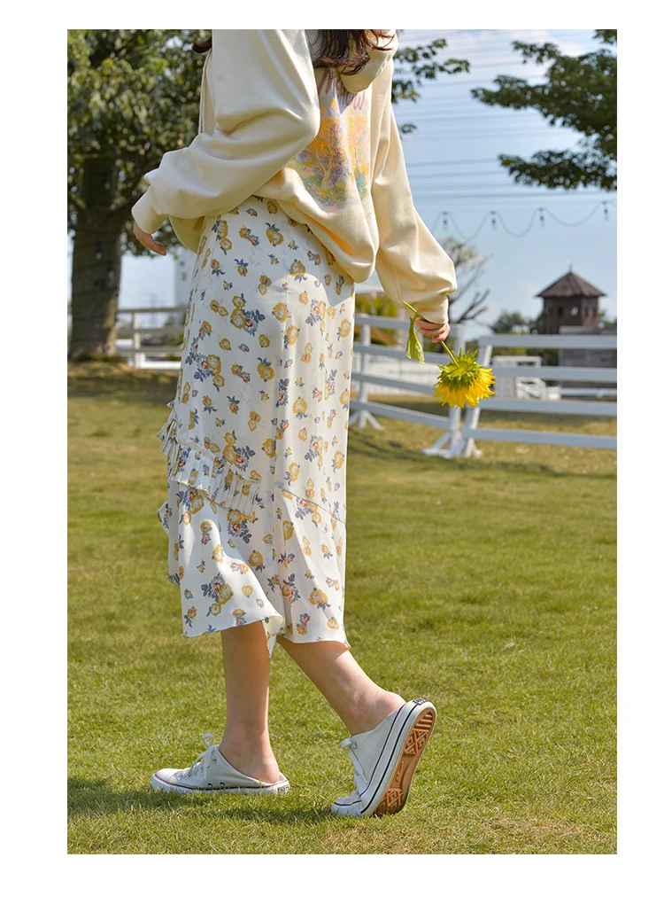 MISHOW 2020 Autumn Skirts For Women Vintage Floral Printed Asymmetrical Mid Calf Skirt High Waist Retro Female Bottoms MX20C1898