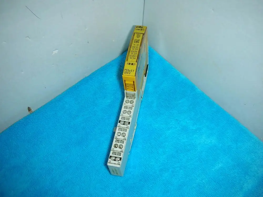 1 шт. используется PILZ 312406/312190/312215