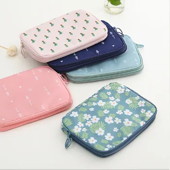 

Women Cactus Travel Passport Holder Organizer Cover ID Card Bag Passport Document Pouch Protective Travel Accessories Bag
