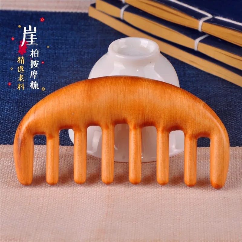 

Making healthy wood comb with whole material of cypress