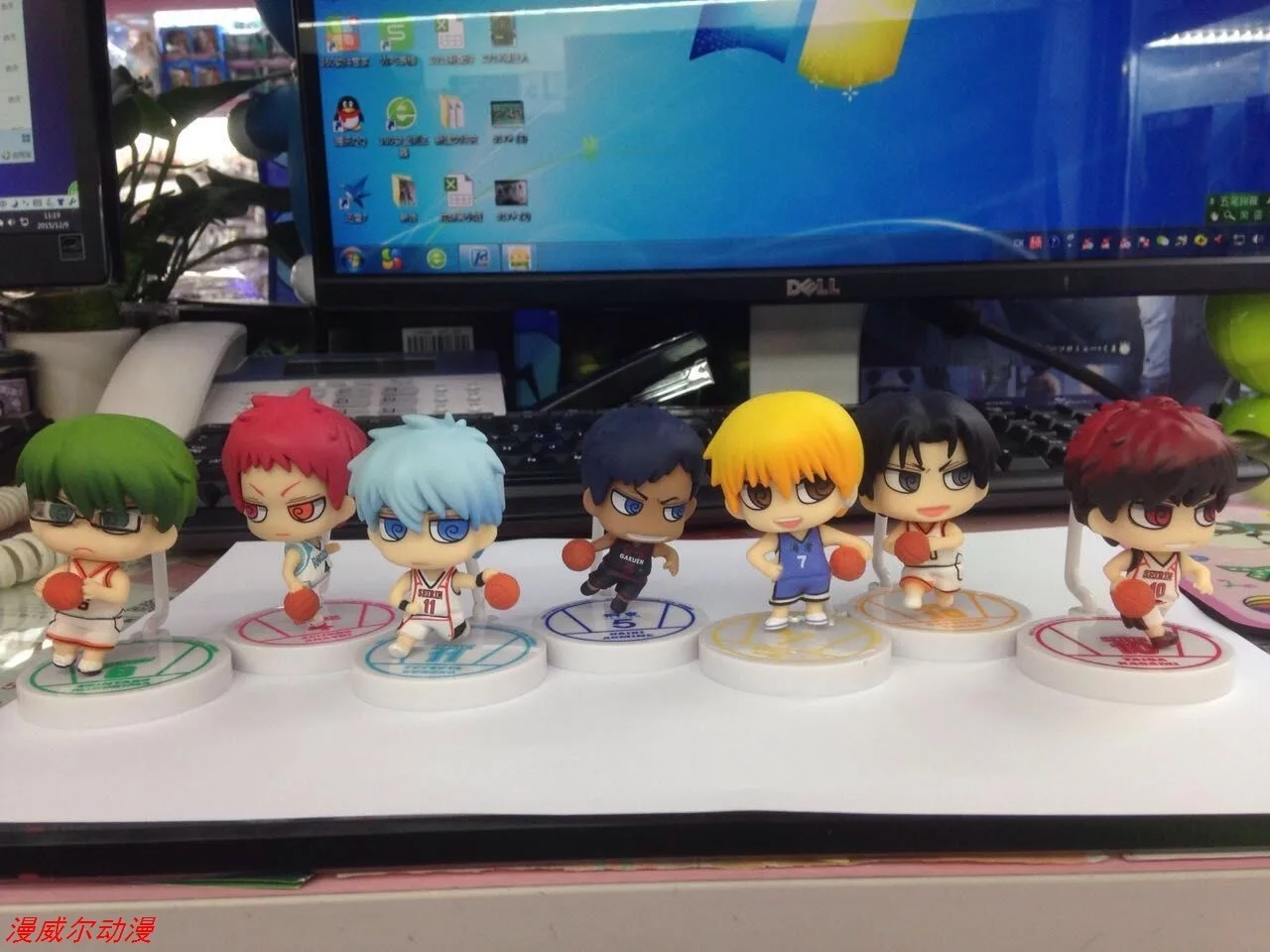 

Kuroko's Basketball 7-Cute Heizo Tetsuya Qingfeng Vulcan Red Division Green between zi yuan Yellow Seto Capsule Toy