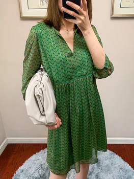 

Glitter 2020 New V-neck Women Knee-length Dress Loose Long-sleeved Silk Soft Holiday Printted Dresses