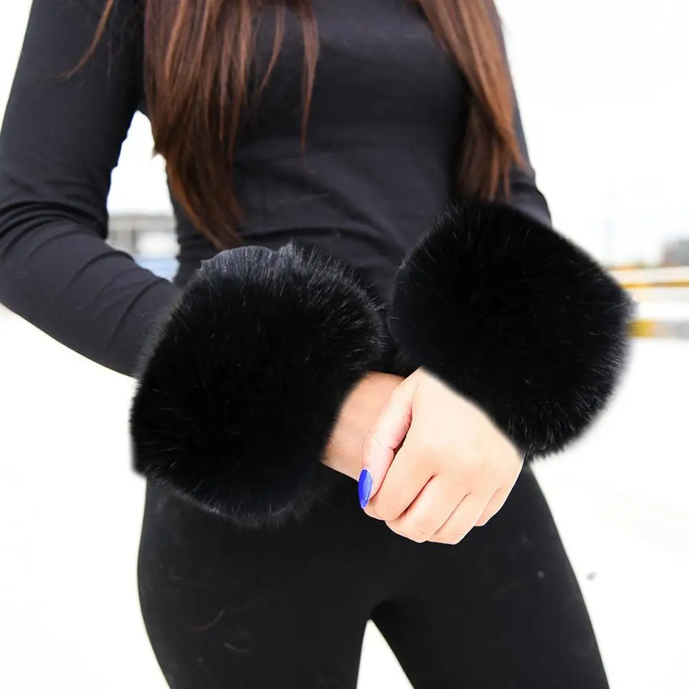 1 Pair Faux Fur Oversleeve Cuff Winter Warm Wristbands Elegant Women Parkas Wrist Gloves Sleeve Cuff Cover for Coat