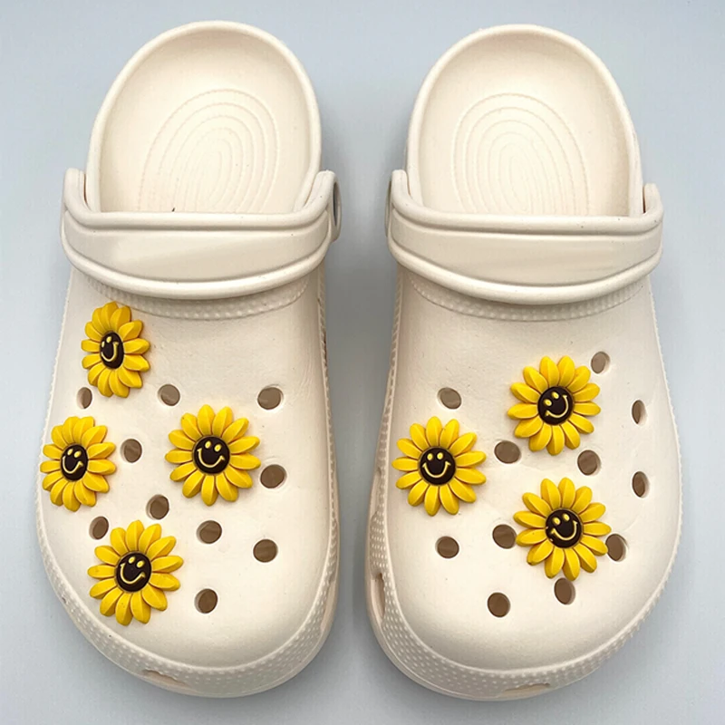 1 Pz Simpatico Cartone Animato Girasole Charms Scarpa Decorazione Fai Da Te Per Croc Scarpa Regalo Per Bambini Pvc Croc Jibz Scarpa Fibbia Accessori M