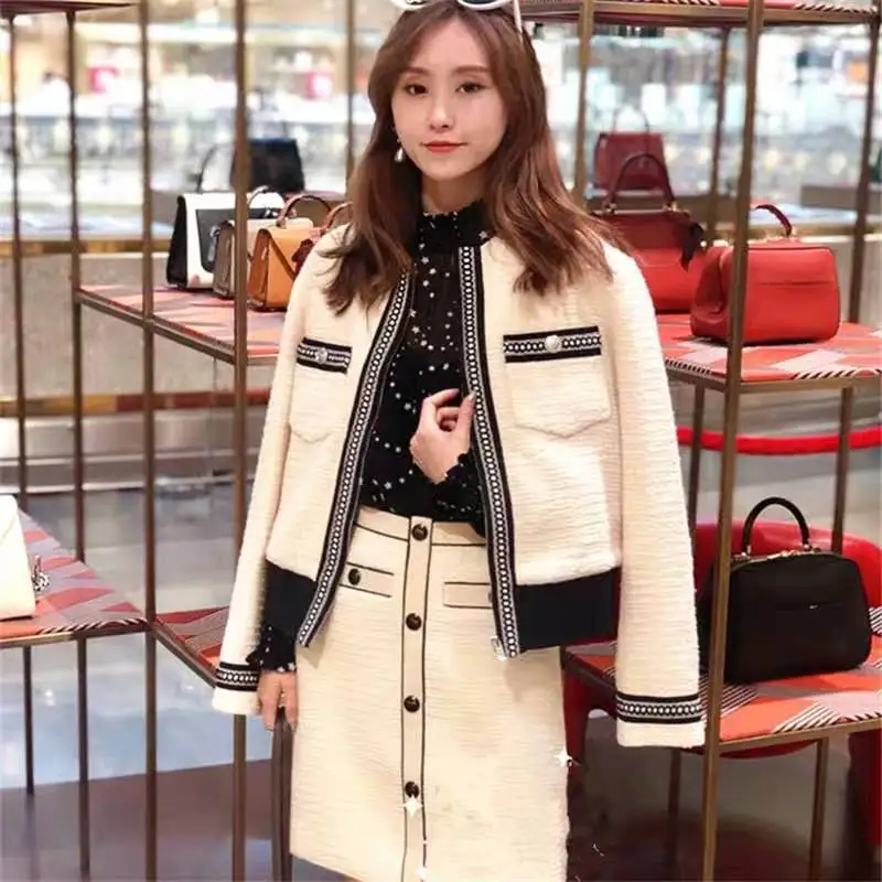 

Single M Home 2019 Autumn And Winter New Style Black And White Graceful Commuting Simple Versatile Long Sleeve Waist Hugging Cro