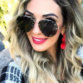 

Unisex Pilot Sunglasses woman Luxury Round Sun glasses Men Retro Oversized Rivet Black Sunglasses Men Driving Glasses Gafas de