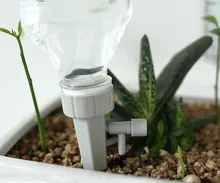 Automatyczne nawadnianie System dla roślin kwiat regulowany kroplownik wody Waterring butelka ze sprayem dysza podlewanie zraszacze dla domu tanie tanio Z tworzywa sztucznego