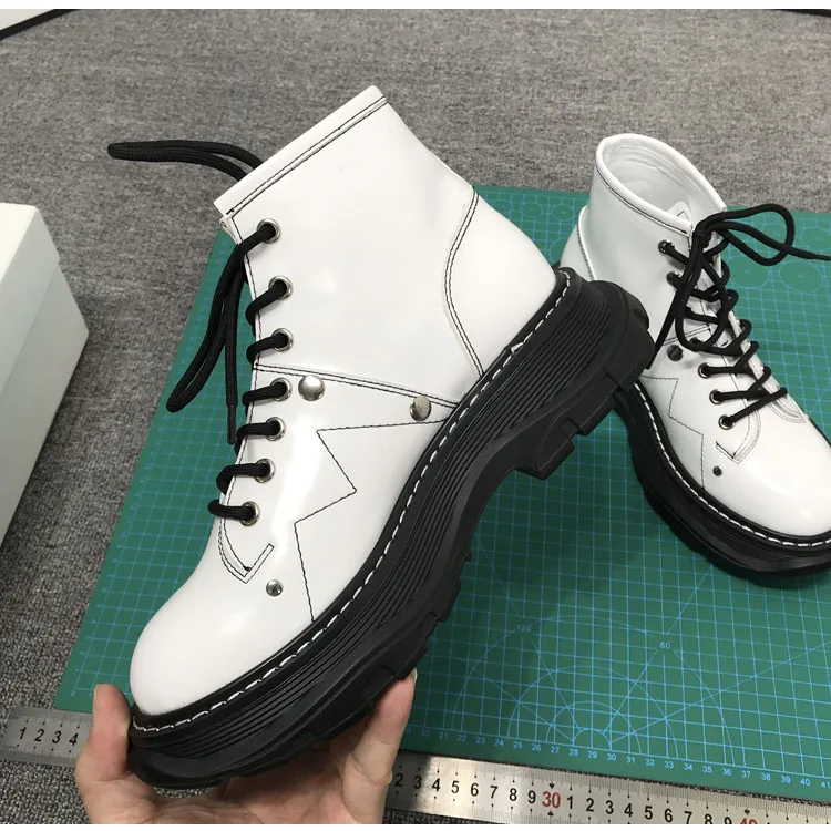 Женские ботинки в байкерском стиле; Роскошные Короткие кожаные ботинки; botas Mujer; женские ботильоны на толстой подошве; модная крутая обувь