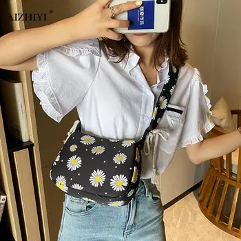 

Popular Simple Female Daily Bag Simple Daisy Crossbody Bags Women Canvas Flower Pleated Shoulder Phone Pouch